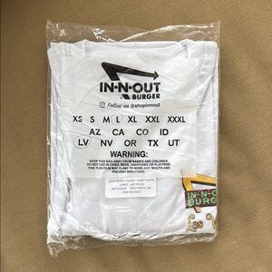 IN-N-OUT Burger Las Vegas Beach Cruise White T-Shirt *unopened*